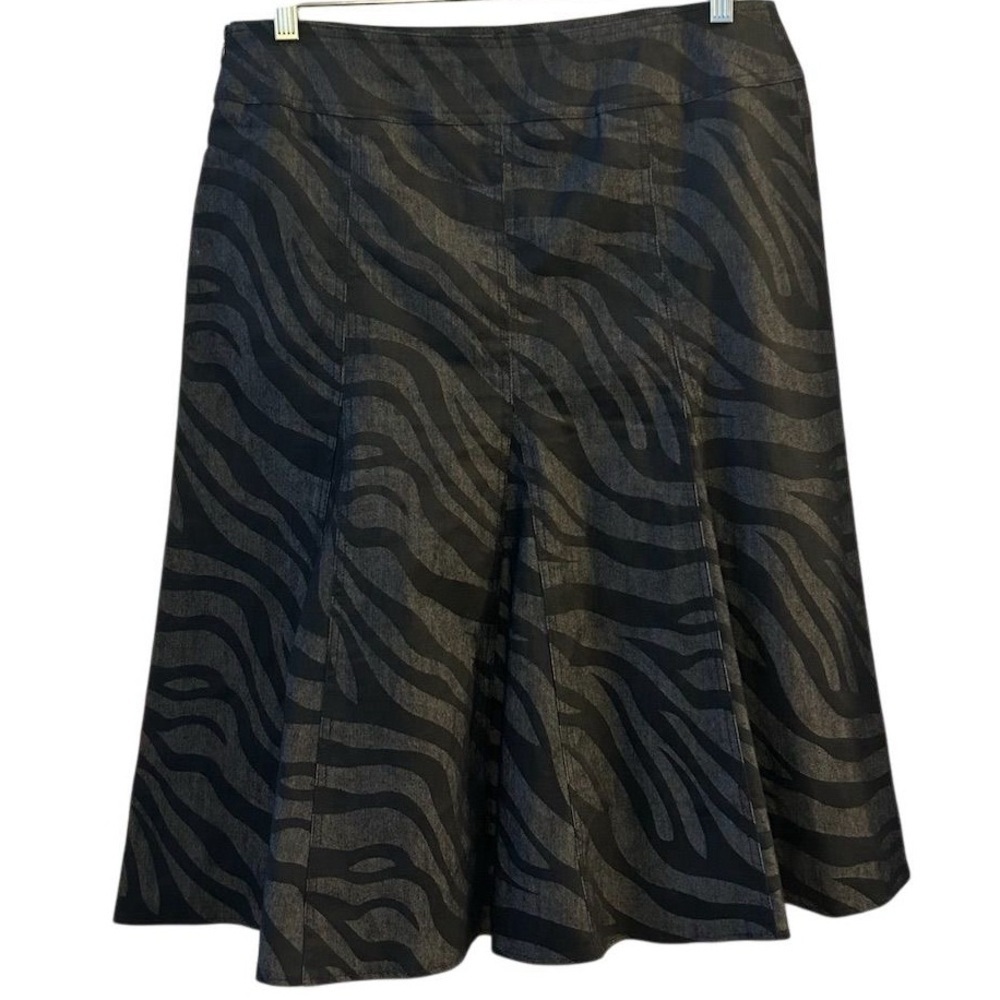 Sandro Women's Size 10 Black Animal Printโ Flare Knee Length Skirt